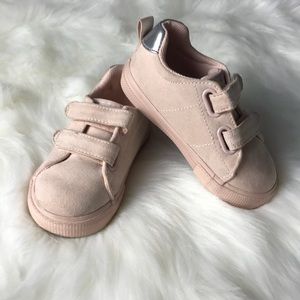 BABY GIRL H&M  SHOES SZ 23(6.5)
